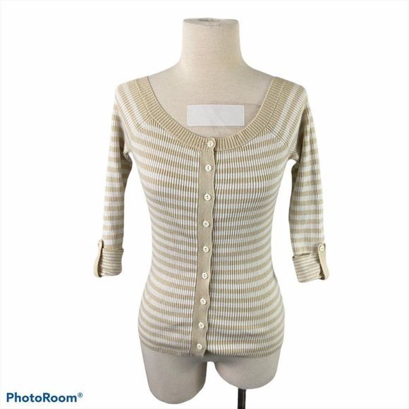 🌿4/$35 🌿GUESS‎ Beige & White Striped Button Down Swoop Neck - Picture 7 of 7